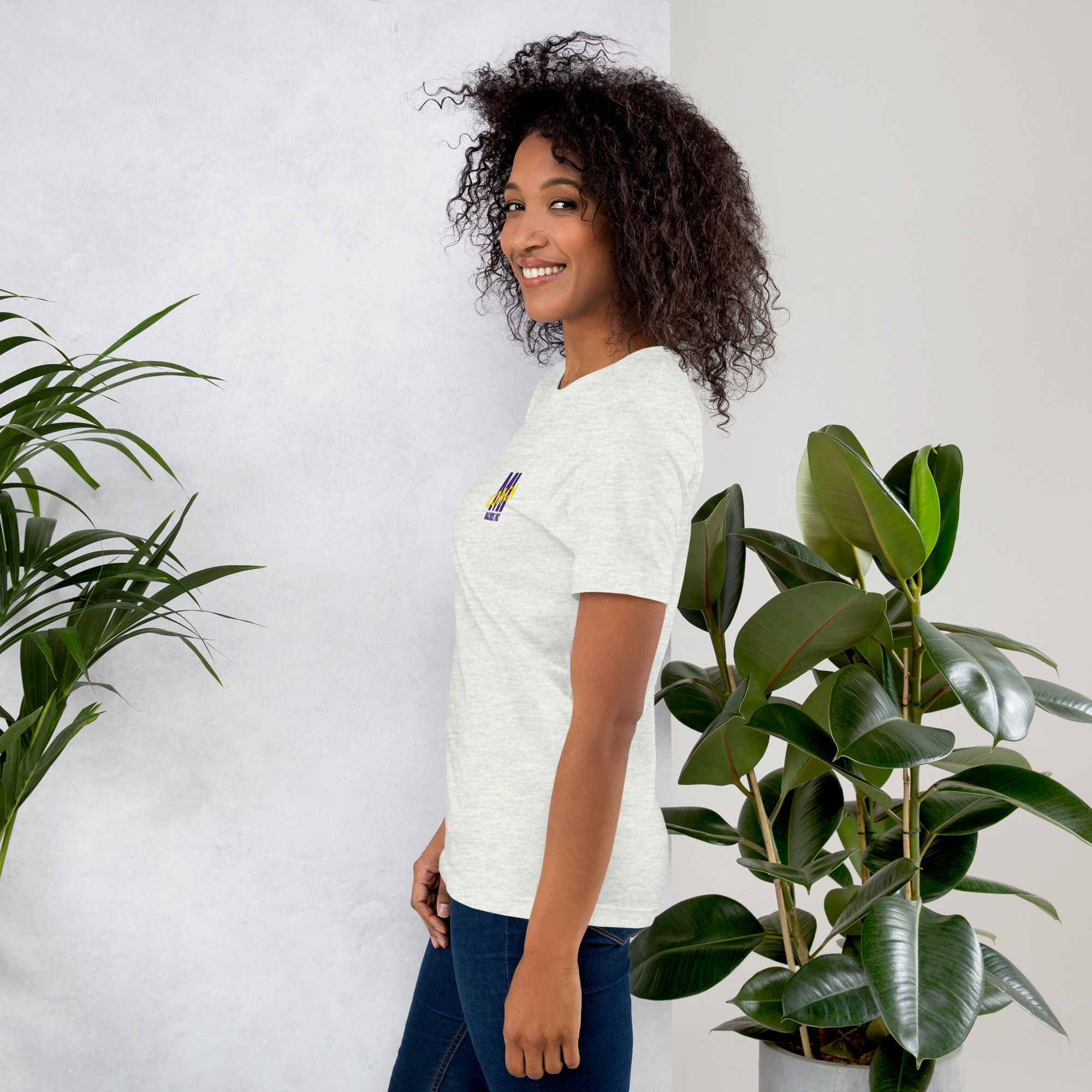 Unisex t-shirt - MI Coach Pocket Logo Color - Image 23