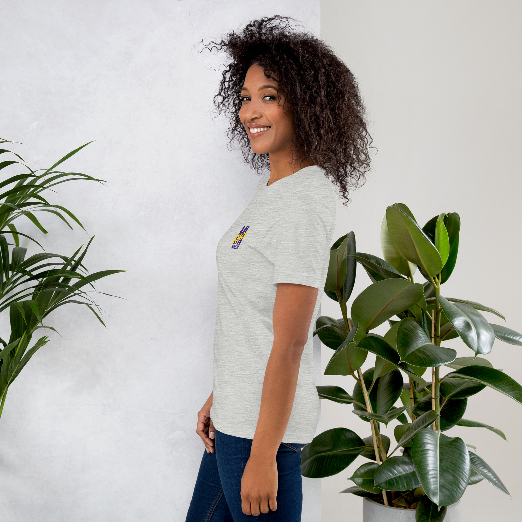 Unisex t-shirt - MI Coach Pocket Logo Color - Image 15